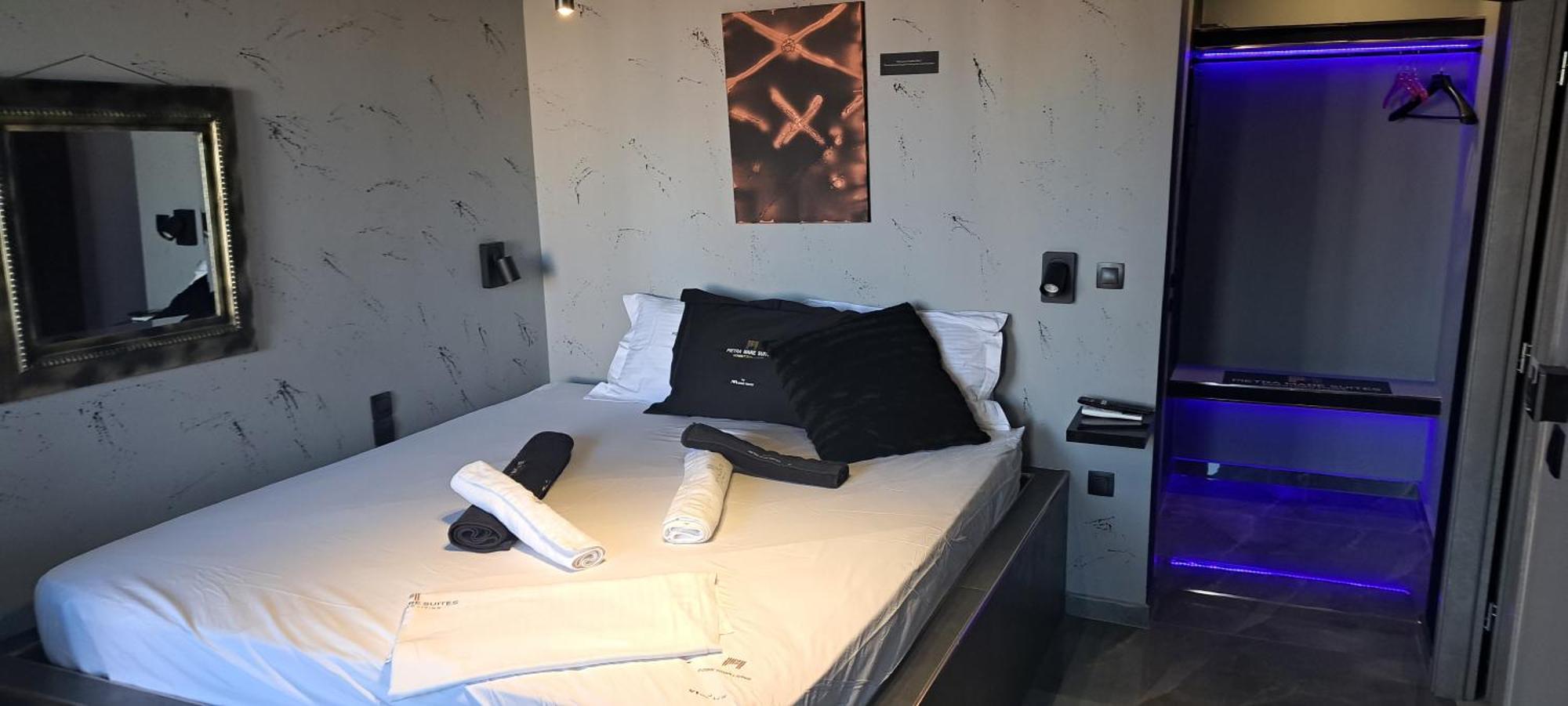 Pietra Mare Suites Патри Екстер'єр фото